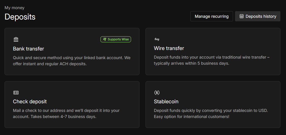 Screenshot der Einzahlungsseite bei Tastytrade mit vier Kacheln: Bank transfer mit dem Hinweis Supports Wise, Wire transfer mit einer Laufzeit von typischerweise fünf Werktagen, Check deposit sowie Stablecoin mit dem Hinweis, dass dies eine einfache Option für internationale Kunden ist.