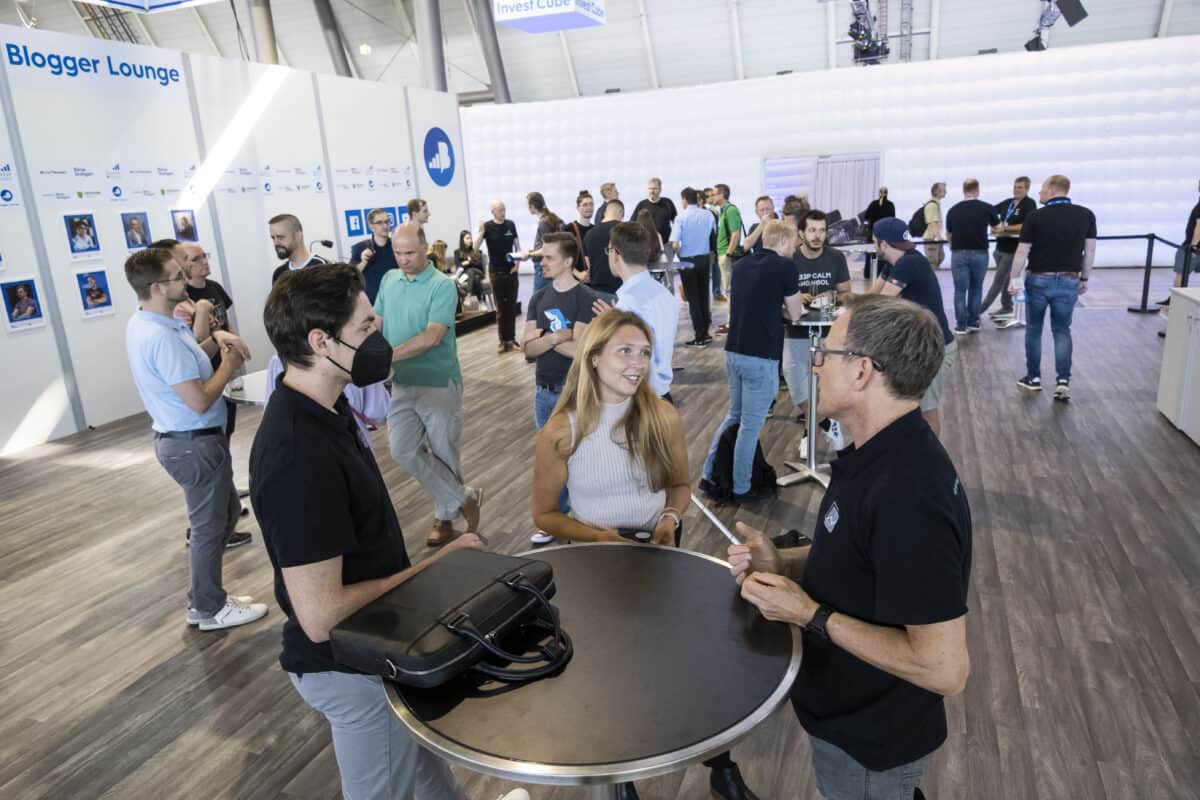 blogger lounge invest messe