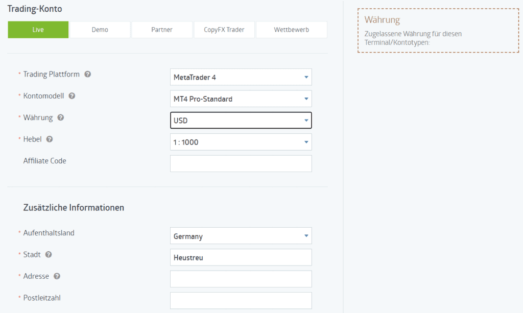 RoboForex Kontoeröffnung Screenshot der RoboForex-Kontoeröffnungsseite. Die Trading-Plattform ist MetaTrader 4, das Kontomodell ist 'MT4 Pro-Standard', die Währung ist auf USD eingestellt, und der Hebel beträgt 1:1000. Zusätzlich sind Angaben zum Aufenthaltsland (Germany), Stadt (Heustreu), Adresse und Postleitzahl erforderlich.
